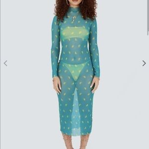 Finesse Queen Set, Sheer Blue and Yellow Patterned Dress